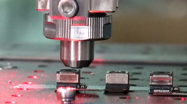 購(gòu)買好的高速精密點(diǎn)膠機(jī)需考慮那些方面